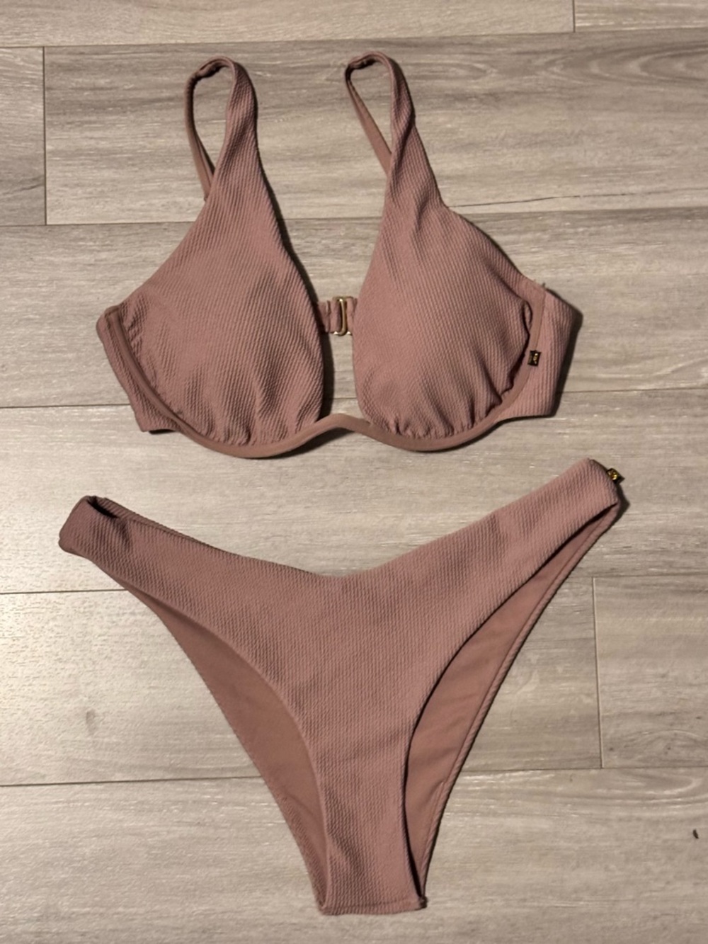 La Vie En Rose Ribbed Underwire Bikini